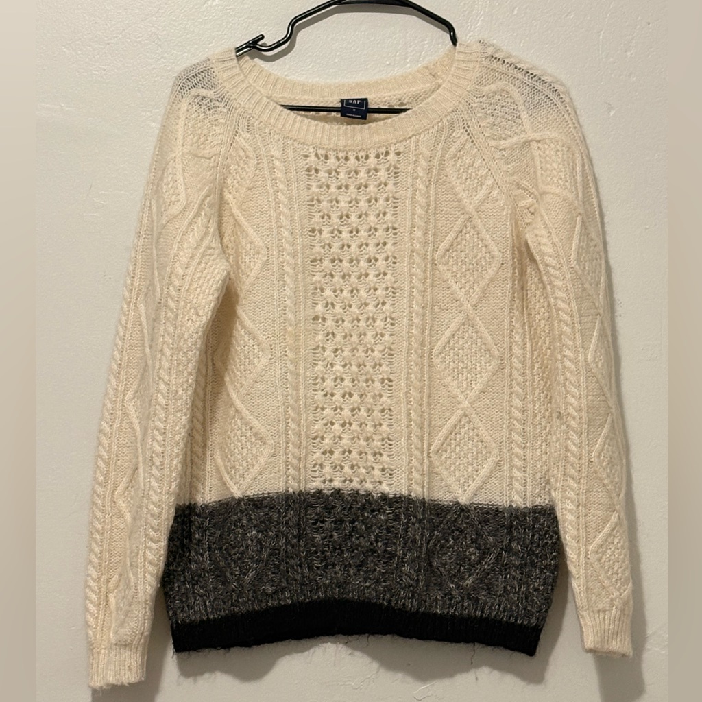 Gap Off-White Textured Sweater